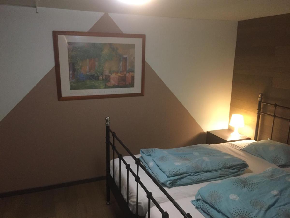 De Bron Villa Beringen Kültér fotó