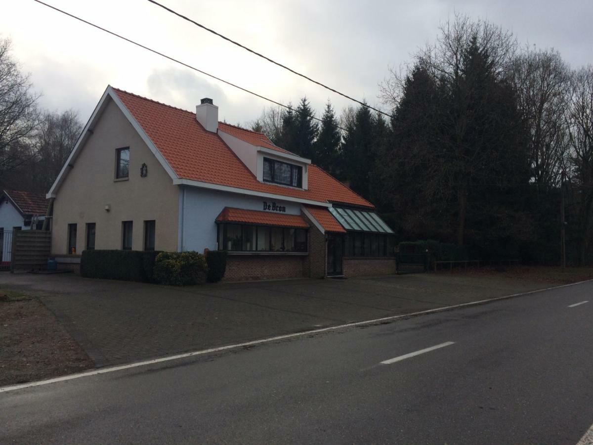 De Bron Villa Beringen Kültér fotó