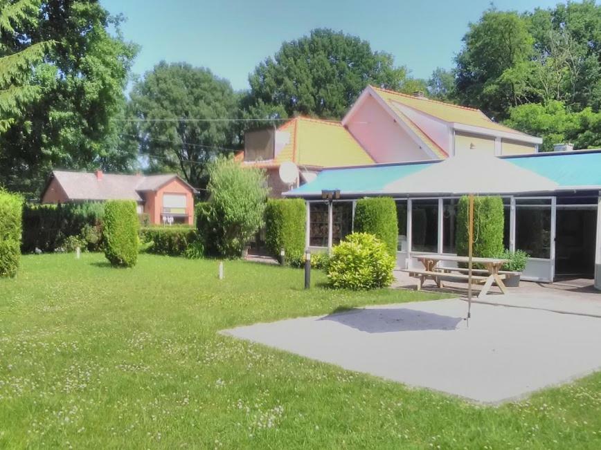 De Bron Villa Beringen Kültér fotó