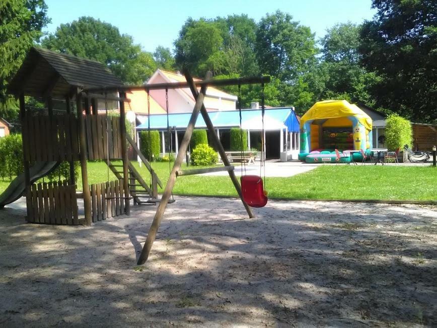 De Bron Villa Beringen Kültér fotó